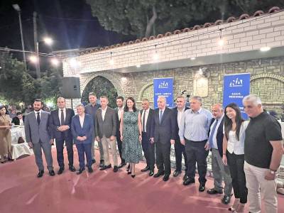 Ακάλυπτη επιταγή το “φλερτ” σε Σαμαρά - Ενώ η βάση της ΝΔ στη Μεσσηνία δεν ασχολείται