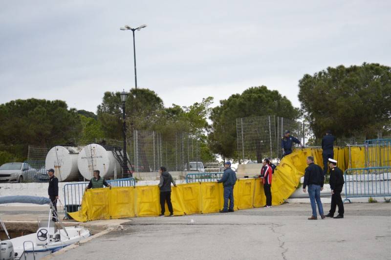 Ασκηση καταπολέμησης ρύπανσης στο λιμάνι της Πύλου
