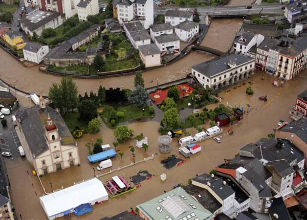 Ισπανία: Τέσσερις νεκροί από τις πλημμύρες στις Αστούριες