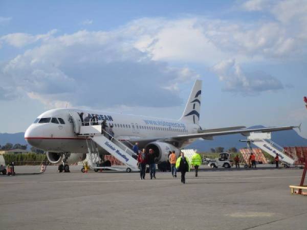 Ερώτηση Μαντά για αεροπορική σύνδεση Καλαμάτα - Θεσσαλονίκη