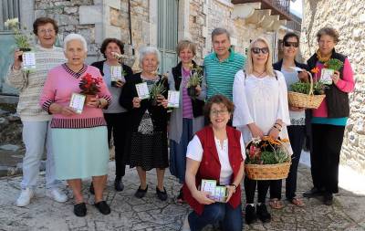 Τη Γιορτή της Μητέρας τίμησαν στα Τσέρια