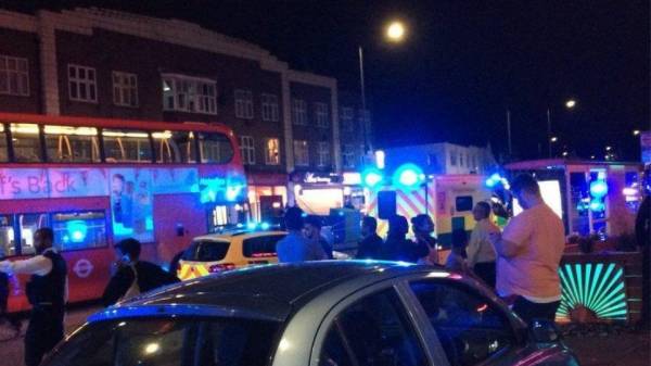 Λονδίνο: Τρεις τραυματίες από σφαίρες έξω από σταθμό του υπογείου σιδηροδρόμου