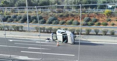 Ανατροπή αυτοκινήτου με τραυματισμό στον περιφερειακό της Καλαμάτας