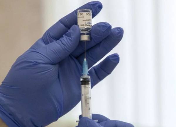Εμβόλιο κορονοϊού: Ανοίγει σήμερα η πλατφόρμα για τις ηλικίες 60-64