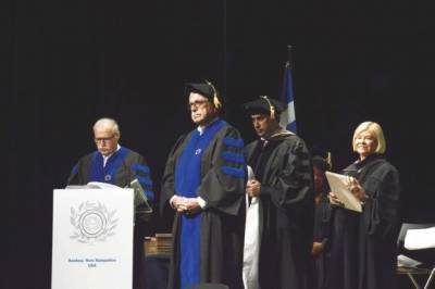 Ο Σταύρος Μπένος επίτιμος διδάκτορας στο Hellenic American University