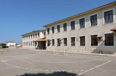 Επισκευές σε σχολεία της Πύλου
