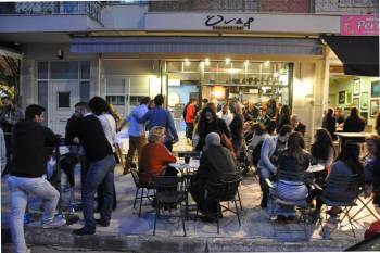 Εγκαίνια έκανε απόψε το καφέ &quot;Οναρ&quot; στην Καλαμάτα (φωτογραφίες)
