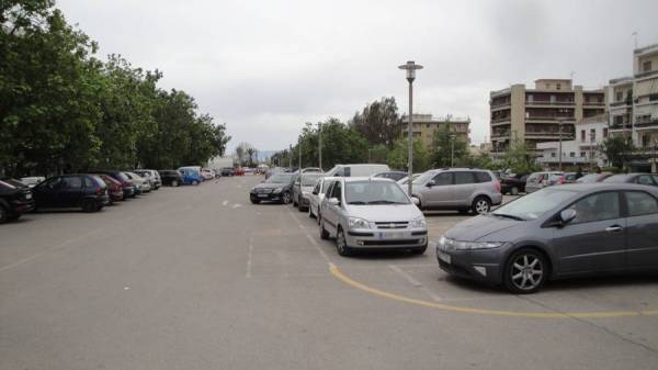 Απέτυχε η προσπάθεια εξεύρεσης χώρων στάθμευσης στην Καλαμάτα