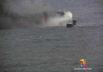 Τα βυτιοφόρα με το λάδι &quot;εμπρηστές&quot; του &quot;Νόρμαν Ατλάντικ&quot;