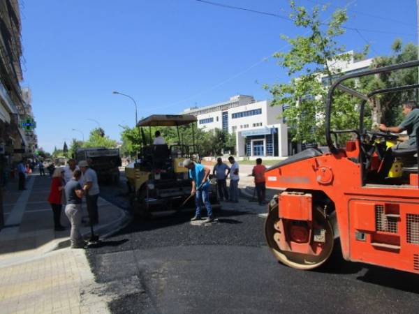 Ασφαλτόστρωση ξεκίνησε σήμερα στην Αριστομένους