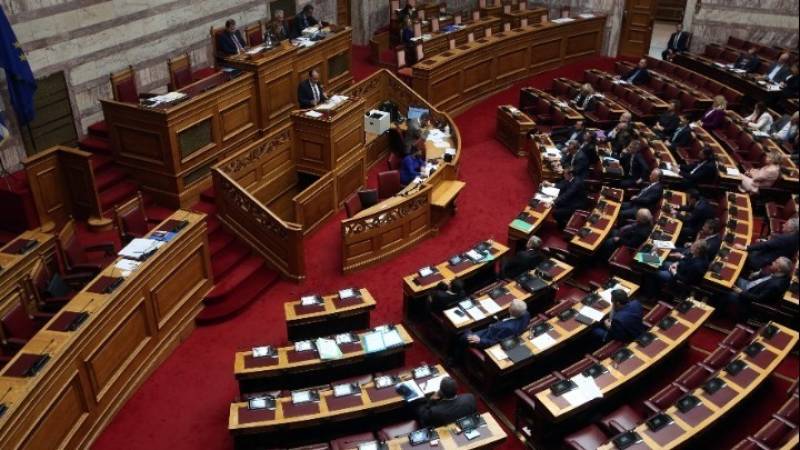 Εξεταστική για Τέμπη: Ανθρώπινα λάθη και πιθανή μη ολοκλήρωση εκπαίδευσης σταθμαρχών βρήκε το πόρισμα της ΡΑΣ