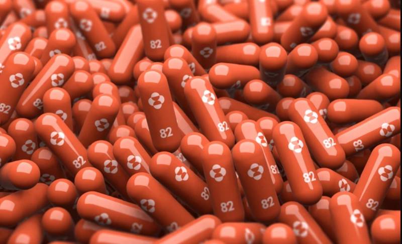 Λουκίδης: Νέα δεδομένα με τα αντιικά χάπια - Πώς θα χορηγούνται