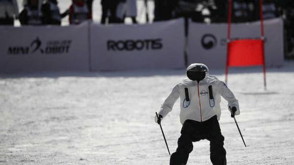 Ρομπότ σκιέρ κάνουν τους δικούς τους Ολυμπιακούς αγώνες