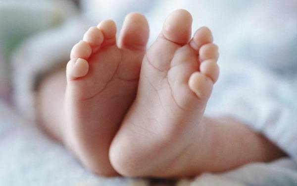 Μείωση γεννήσεων και αύξηση των θανάτων το 2014 στην Ελλάδα