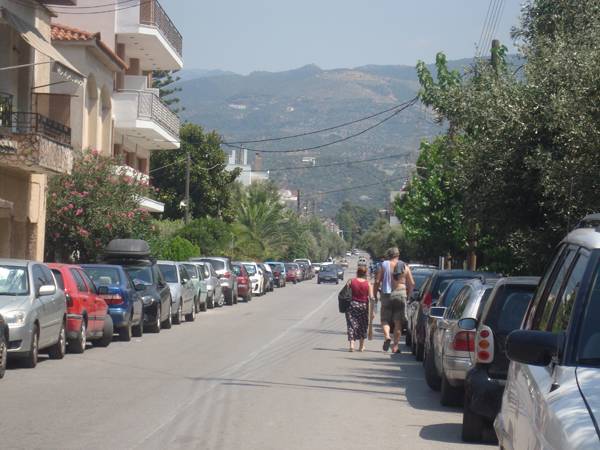 Υποσχέσεις Νίκα: Φώτα και πεζοδρόμια σε Ηρώων και Αύρας