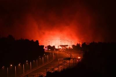 Πώς κινούνται τα οχήματα μετά τη διακοπή κυκλοφορίας στην εθνική οδό Αθηνών - Λαμίας