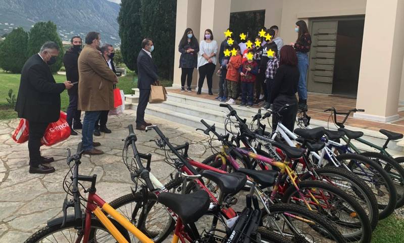 Ποδήλατα και άλλα δώρα στην «Κιβωτό του Κόσμου» από τον Δήμο Καλαμάτας