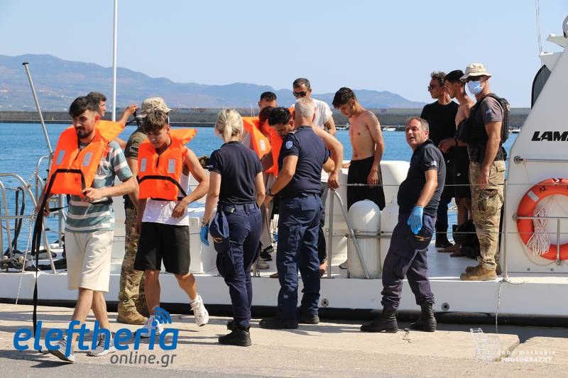 Διάσωση 32 μεταναστών στο Ταίναρο - Αναμένονται στο λιμάνι της Καλαμάτας
