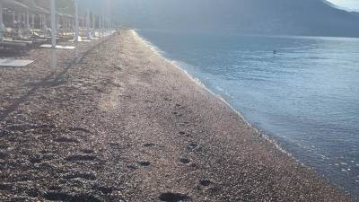Έμποροι ψευδαισθήσεων παραμιλούν στα δίκτυα