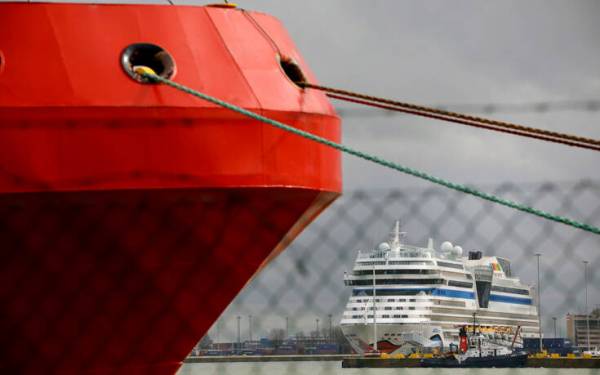 Κορονοϊός: Σε καραντίνα το κρουαζιερόπλοιο «Costa Magica» - Δύο κρούσματα