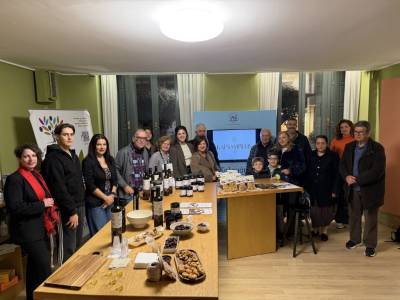 Ελιές, ελαιόλαδο και σύκα Καλαμάτας στο επίκεντρο του Εκθετηρίου Τοπικών Προϊόντων του Δήμου