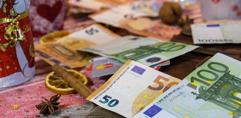 Επίδομα 534 ευρώ: Παρασκευή 9 Απριλίου η πληρωμή για 505.866 δικαιούχους