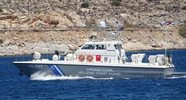 45 πρόσφυγες και μετανάστες οδηγούνται στη Νεάπολη Βοιών - Ερευνες για τον εντοπισμό ακόμα ενός πλοίου στην περιοχή