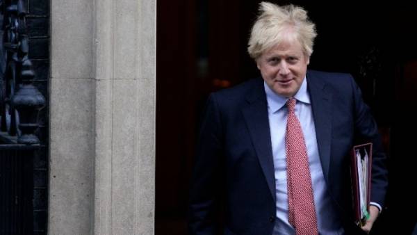 FT: Ο Τζόνσον σχεδιάζει να παρακάμψει μέρη της συμφωνίας για το Brexit