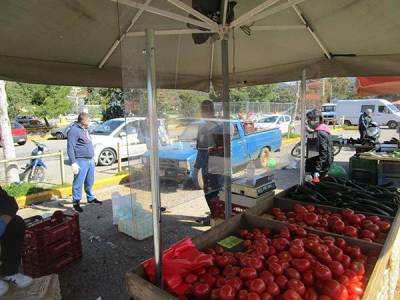 Καλαμάτα: Μείωση στα τέλη των παραγωγών της λαϊκής ζήτησε ο Νιάρχος