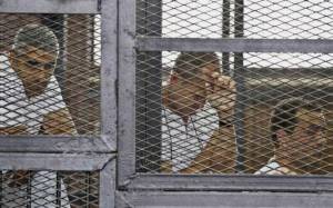 Αίγυπτος: Νέα δίκη για τους δημοσιογράφους του Al Jazeera
