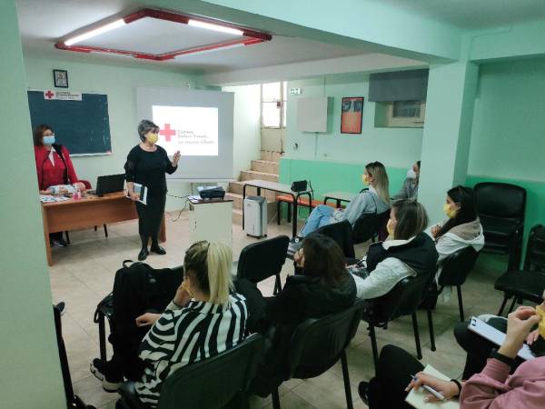 Εκπαίδευση πρώτων βοηθειών σε εργαζόμενους παιδικών σταθμών με πρωτοβουλία του Βρεφονηπιακού “Ασημάκου”
