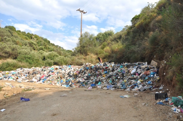 Πρόβλημα με την γραφειοκρατία και βλάβες της RAM - Σκουπίδια σε δρόμους  και στο Πεδίο Βολής
