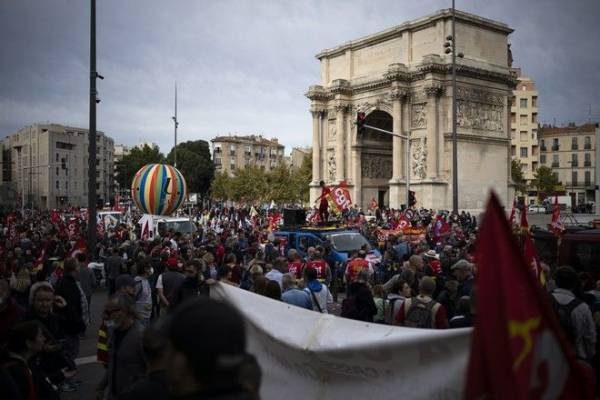 Γαλλία: Στους δρόμους τα συνδικάτα - Ζητούν μεγαλύτερους μισθούς λόγω ακρίβειας