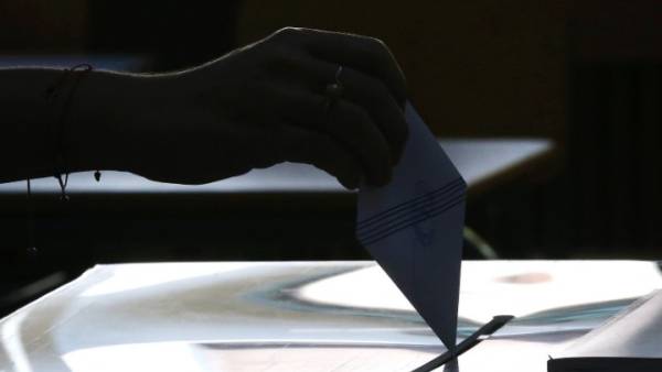 Στην τελική ευθεία οι προετοιμασίες για τις εκλογές - Πότε ψηφίζουν οι Έλληνες του εξωτερικού