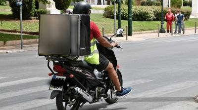Στάση εργασίας των διανομέων την ώρα του τελικού του Μουντιάλ
