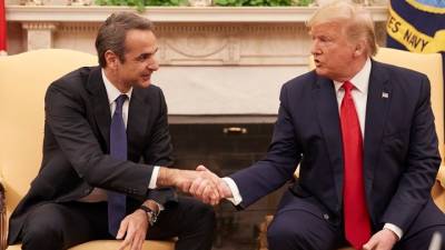 Μητσοτάκης σε Τραμπ: &quot;Θέλουμε αμερικανικές επιχειρήσεις να επενδύσουν στην Ελλάδα&quot;