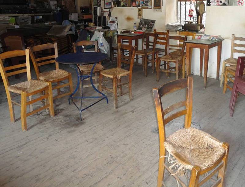 “Πρώτα η Πελοπόννησος”: «Η κυβέρνηση ωθεί σε κλείσιμο τα παραδοσιακά καφενεία»