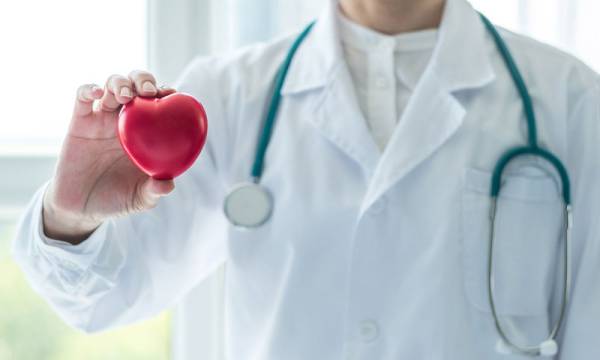Η πρώιμη καρδιαγγειακή νόσος επιδεινώνει την υγεία νου και εγκεφάλου στη μέση ηλικία