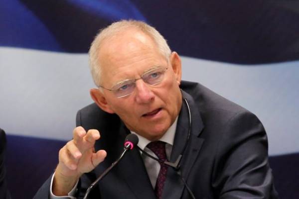 Σόιμπλε: Χρειαζόμαστε τη μετανάστευση