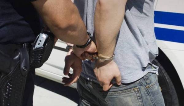 Σύλληψη 53χρονου αστυνομικού για ασέλγεια σε βάρος 14χρονης