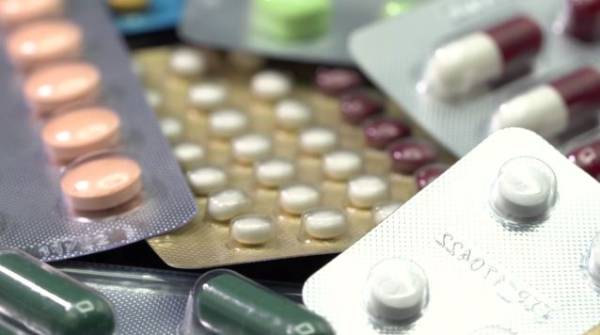 Ο κόσμος προμηθεύεται τεράστια ποσότητα φαρμάκων από το φόβο του (βίντεο)