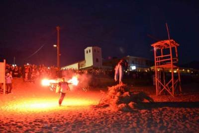 Φαντασμαγορικό κάψιμο του Ιούδα στο Καλό Νερό