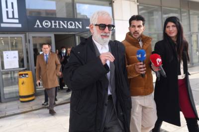 Αγριος καυγάς Φιλιππίδη με Μπιμπίλα στη δίκη (βίντεο)