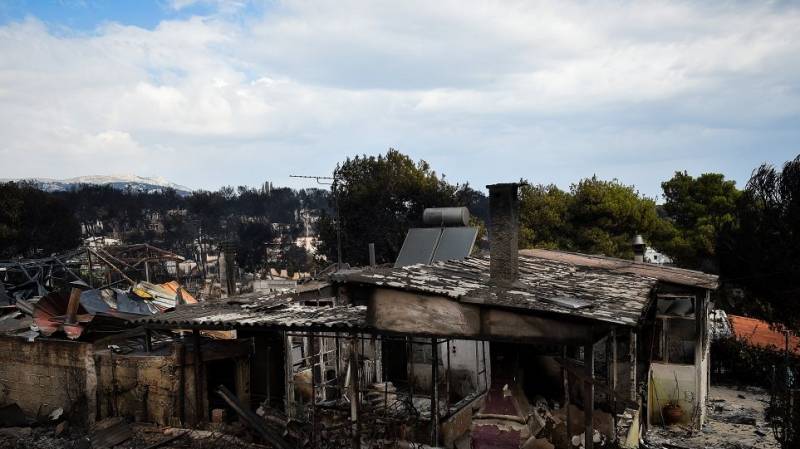 Πυρκαγιά - Αττική: Μη κατοικήσιμα σχεδόν τα μισά σπίτια στις πληγείσες περιοχές