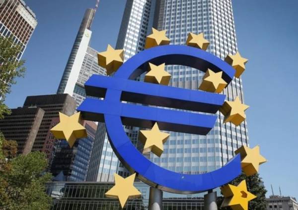 Ευρωζώνη: Μεγάλη αύξηση του πληθωρισμού στο 0,9% τον Ιανουάριο