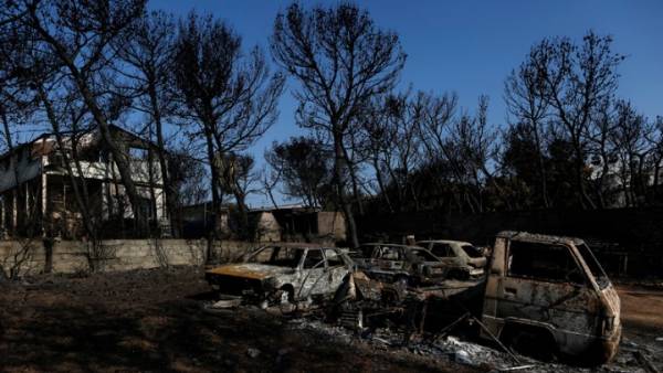 Ταυτοποιήθηκαν άλλες 11 σοροί από την πυρκαγιά στο Μάτι Αττικής