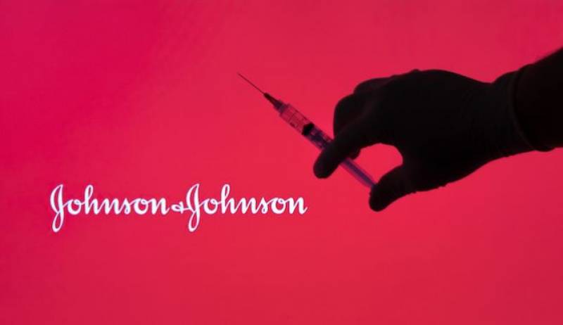 EMA για Johnson & Johnson: Ενδεχόμενη σχέση ανάμεσα στο εμβόλιο και τις θρομβώσεις (βίντεο)