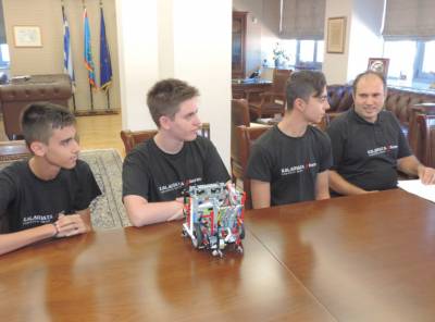 Στις 16 καλύτερες του κόσμου η ομάδα ρομποτικής από την Καλαμάτα