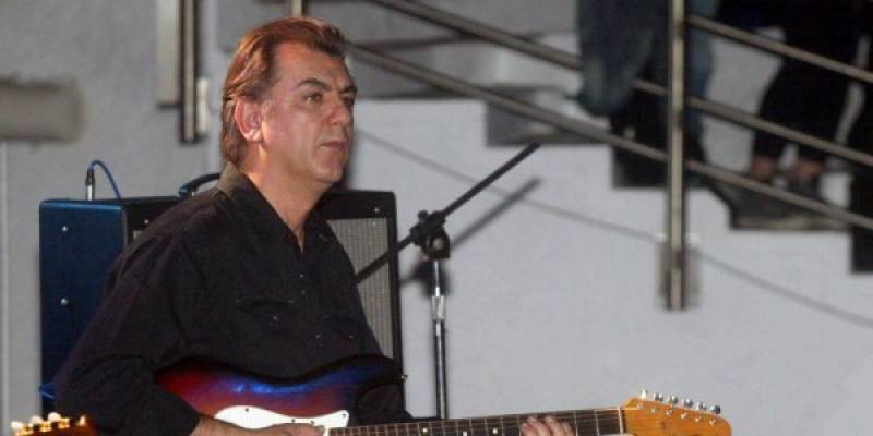 Πέθανε ο Γιάννης Σπάθας, κιθαρίστας του συγκροτήματος «Socrates»