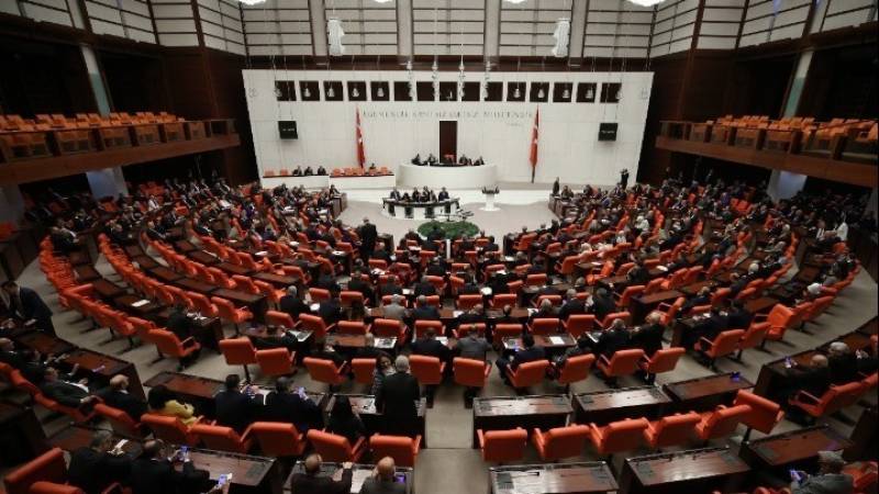 Τουρκία: Βουλευτής της αντιπολίτευσης νοσηλεύεται σε ΜΕΘ μετά από συμπλοκή στο κοινοβούλιο